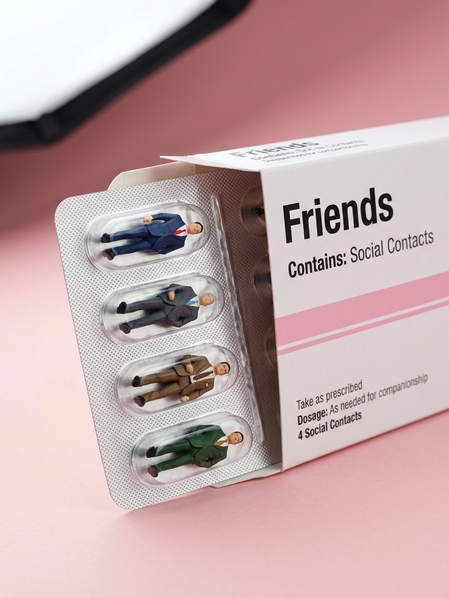 Блістер з предметами: концепт-арт — приклад 1